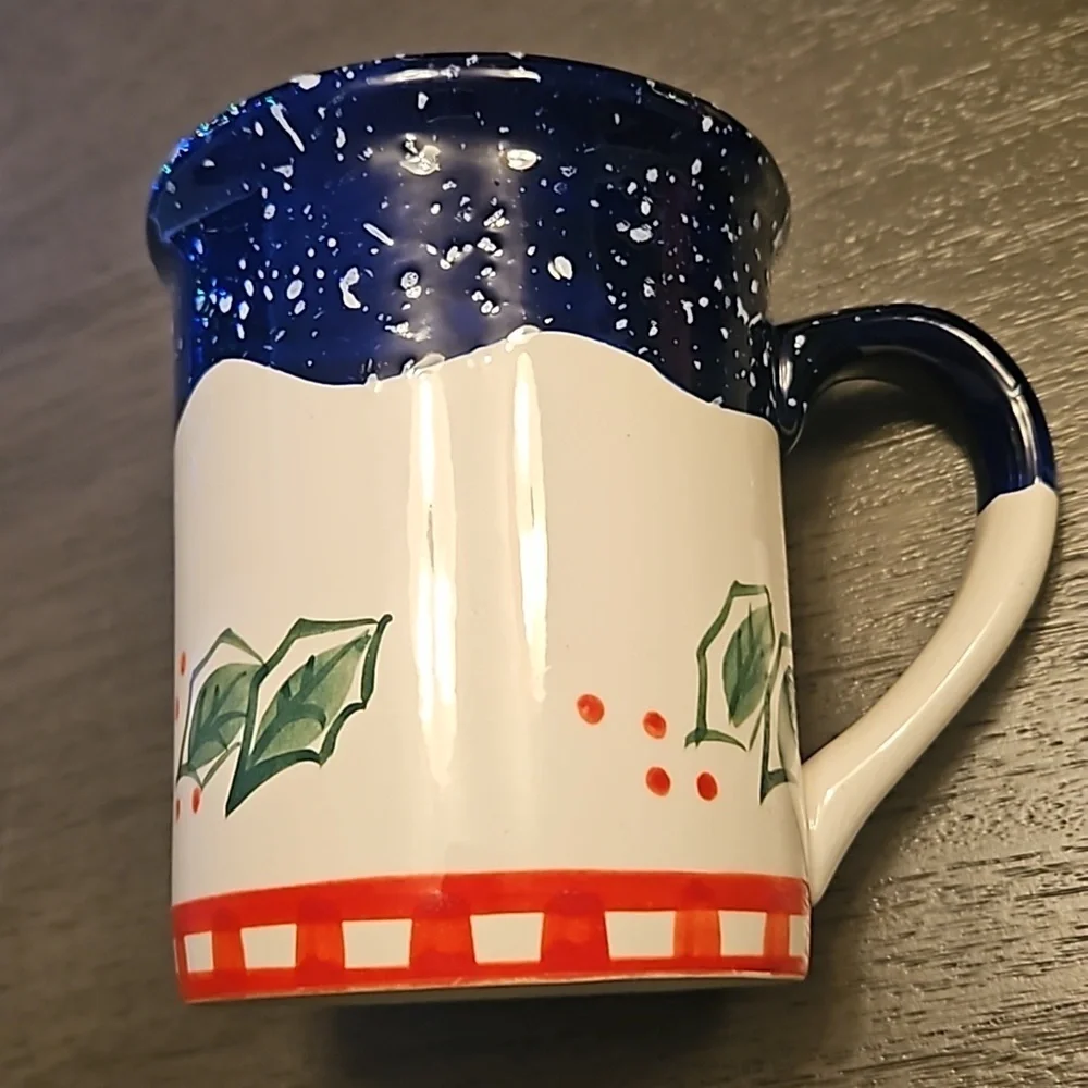 Smucker's Collector Mug Christmas 2001 vintage Farmhouse Holly Navy White Red Gn - Picture 7 of 10